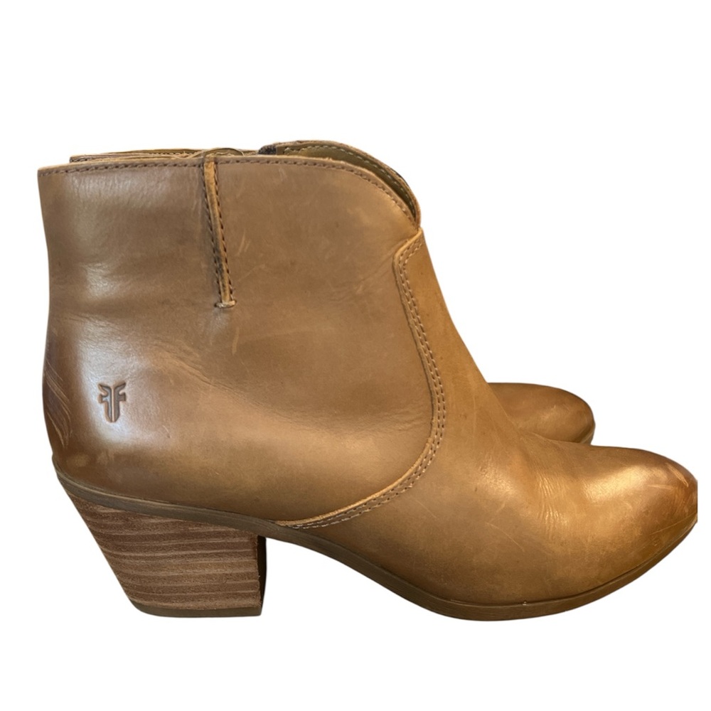 Frye Wheat Brown Leather Zip Up Ankle Booties